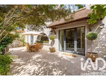 maison 6 pièces 205 m²