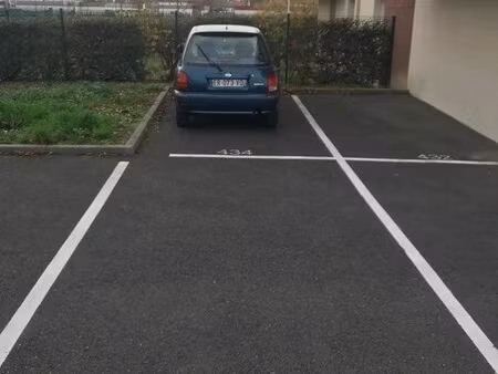 double parking sécurisé (25m2) - résidence chanteloup