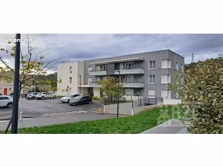 parking/box 15 m² eybens