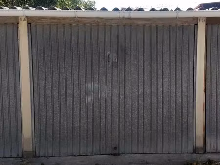 location garage ou garde-meubles