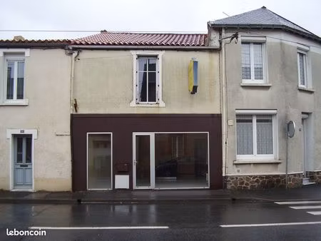 local commercial 25 m2 cholet