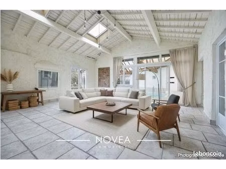 maison 8 pièces 298 m²