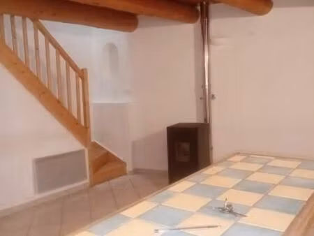 location maison de village