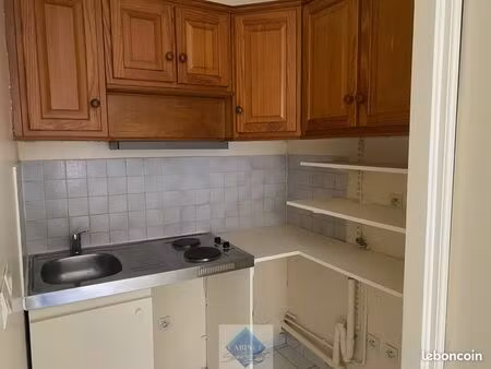 studio 1 pièce 24 m²