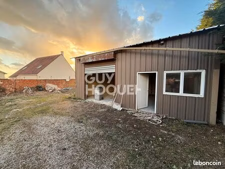 local 492 m² grisy suisnes