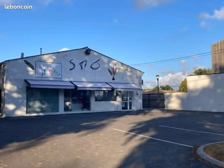 local 70m2 à de stockage ou artisan la tremblade