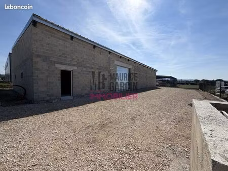 local 410 m² mazan