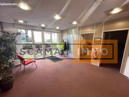 local d'activité 630 m²