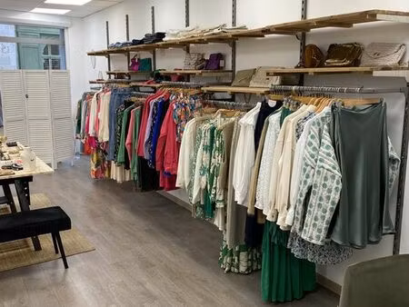 local commercial 40 m² saintes