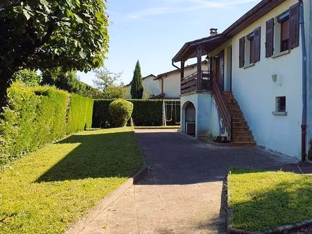 maison 11 pièces 213 m²