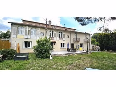 maison 10 pièces 268 m²