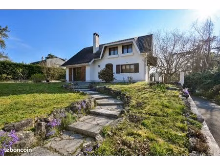 maison 7 pièces 170 m²