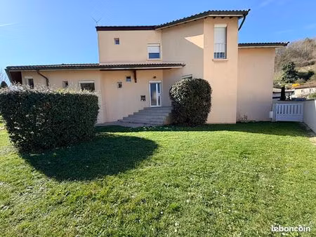 maison 7 pièces 200 m²