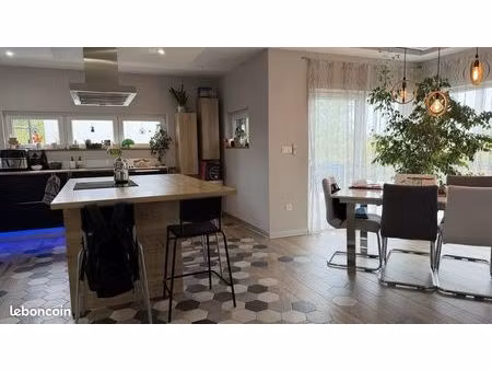 villa 5 pièces 139 m²