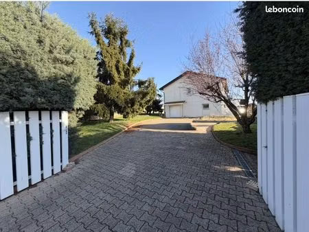 villa 6 pièces 100 m²