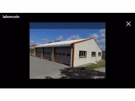 garage / hangar / bâtiment