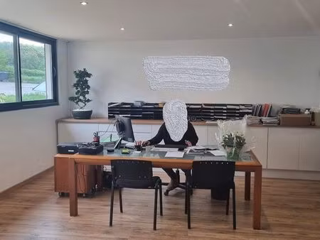 local commercial artisanal bureau dépôt