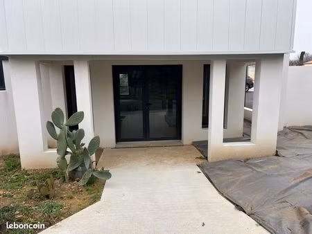 local d’activité neuf 130 m² – brut de béton – zfu laleu