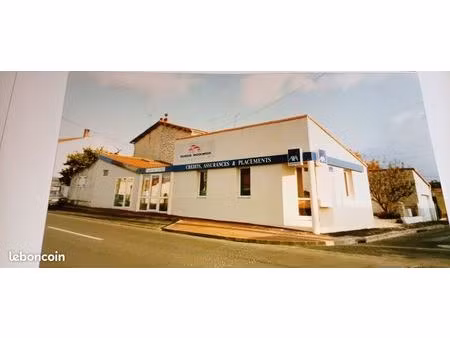 location local rdc d'environ 80 m2