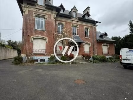 local d'activité 600 m²