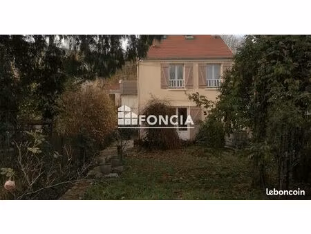 vieil avon gare a pied