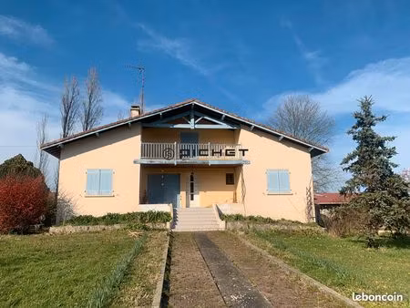 maison 7 pièces 240 m²