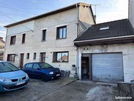 maison 5 pièces 136 m²