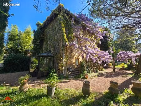 propriété 6 pièces 160 m²