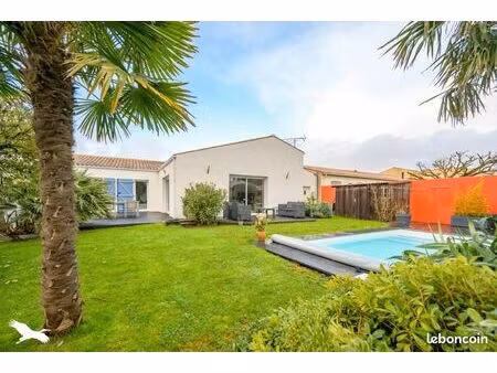 villa 5 pièces 120 m²