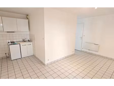 location appartement  25.44 m² t-1 à buxerolles  397 €