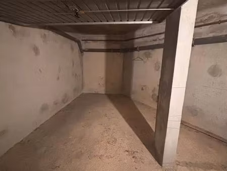 location parking 20 m² à sanary-sur-mer (83110)  150 €