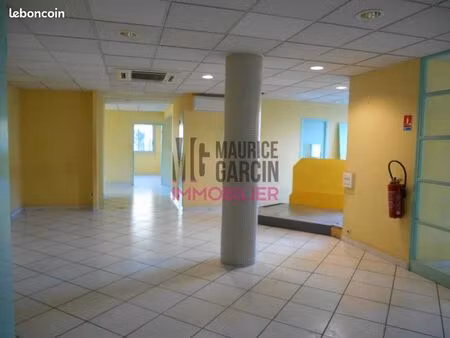 local 134 m² carpentras