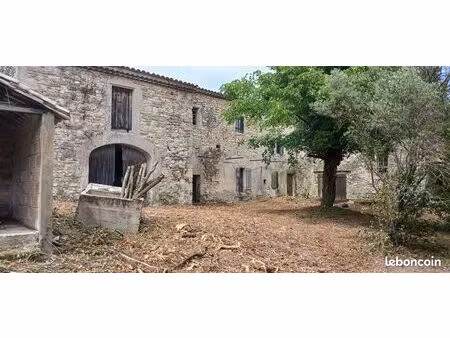 maison ferme de caractère en pierre fort potentiel viabilisee