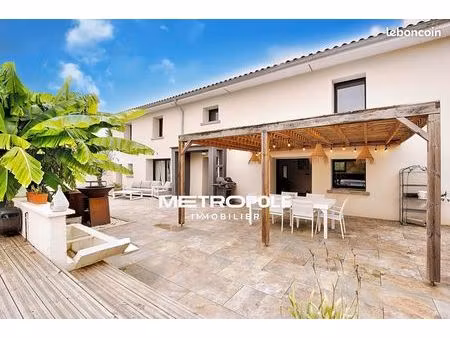 maison 5 pièces 155 m²