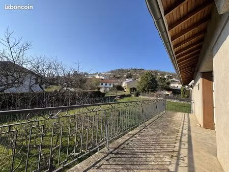 appartement 3 pièces 79 m²