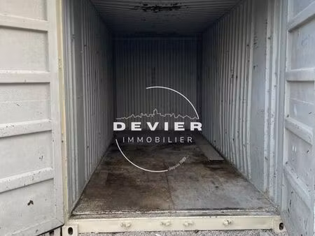 parking/box 14 m² saturargues