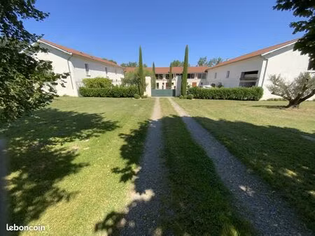 propriété 7 pièces 374 m²