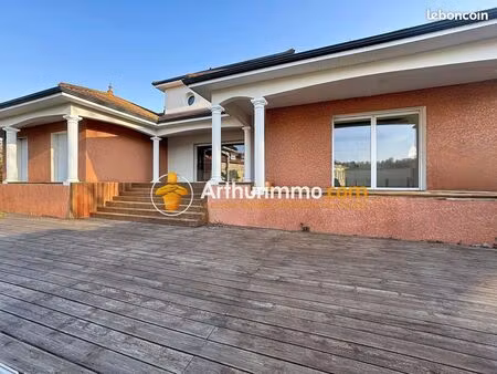 villa 7 pièces 180 m²