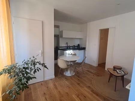 chasselay village t2 rénové plein de cachet