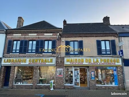 fonds de commerce 253 m² rue