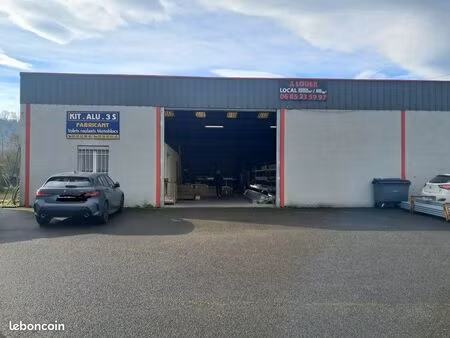 location hangar 300 m2