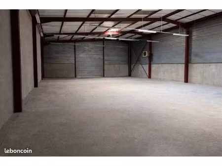 entrepôt 375m² + bureau – accès pl – valsonne (69)