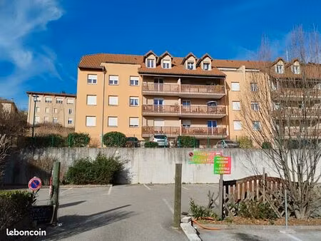 location box garage fermé en sous sol dans résidence sécurisée la côte st andré