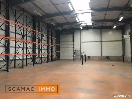 local d'activité 1 617 m²