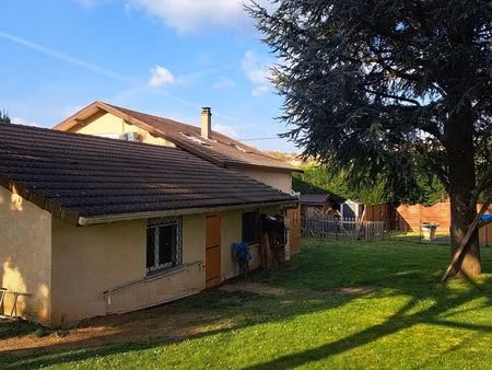 propriete au calme maison traditionnelle
