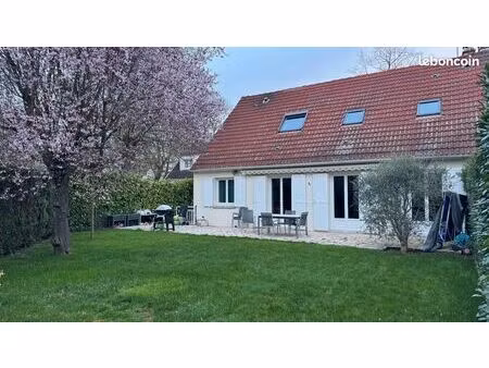 maison - 6 pièces - 142m²
