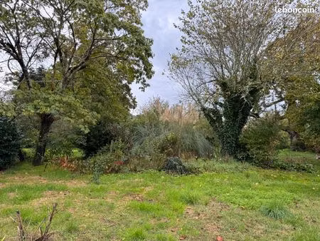 terrain à bâtir de 700 m2 à st selve larnavey