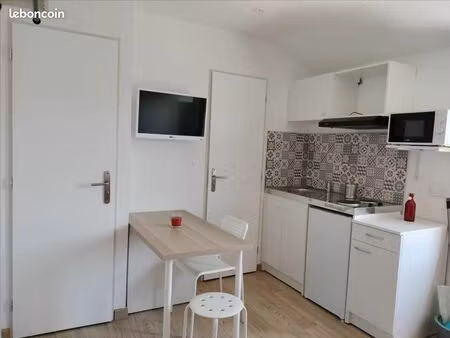 studio 1 pièce 12 m²