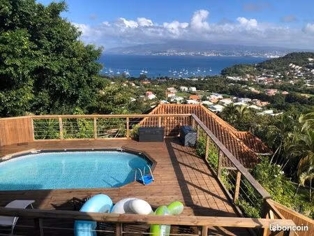 f2 vue mer  piscine entièrement rénové