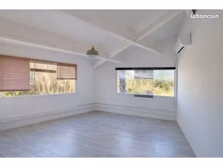 bureau à louer de 18m2